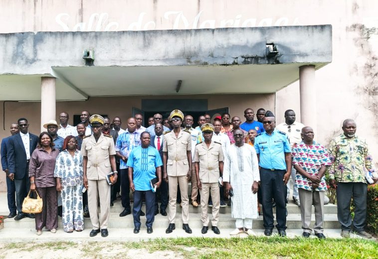 Côte d’Ivoire/ ADIAKÉ : LE PRÉFET KOFFI YAO KAN CLAUDE SIFLE LA FIN DU DUEL ENTRE CHEFS ET MUTUELLES