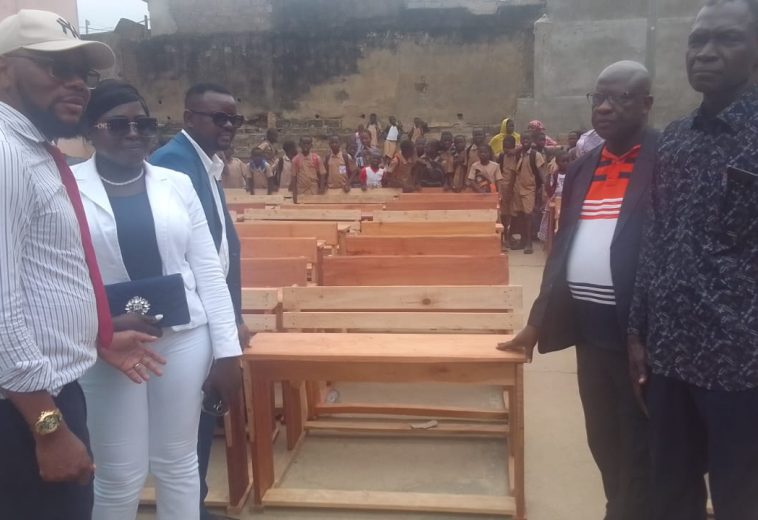 Abobo/ L’Ong Secours International Djaba Fanta fait un important don de tables-bancs à l’Epp Abobo Clouetcha